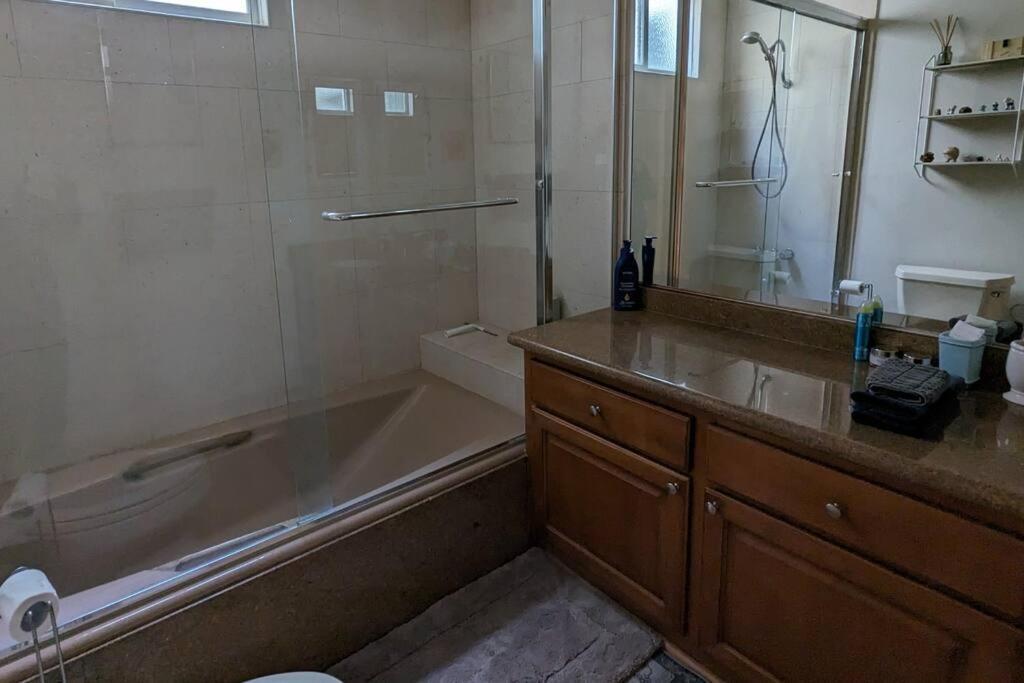 Spacious 2 Bedrooms. Prime Location Los Angeles Kültér fotó