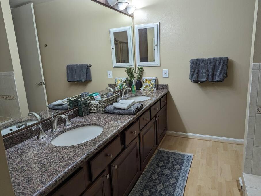 Spacious 2 Bedrooms. Prime Location Los Angeles Kültér fotó